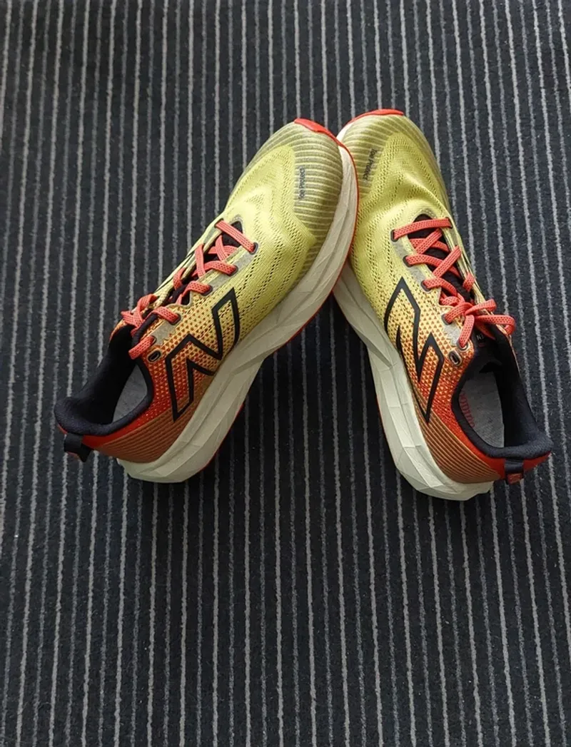 Used New Balance Venym Running Shoes