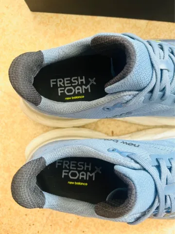 Used New Balance Fresh Foam More V4 bike — image 7 of 9