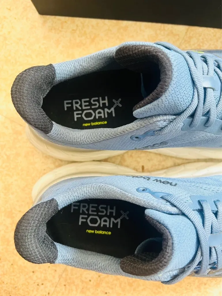 Used New Balance Fresh Foam More V4 bike — image 7 of 9
