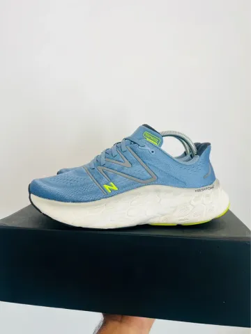 Used New Balance Fresh Foam More V4 bike — image 3 of 9