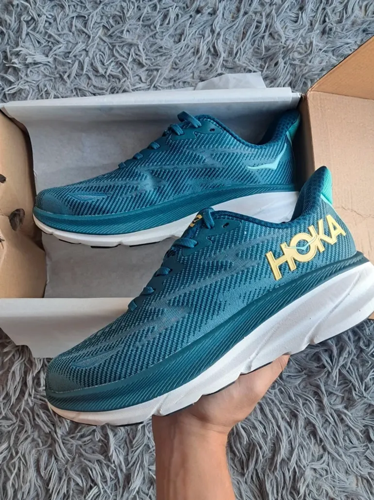 Used Hoka Clifton 9 bike — image 2 of 7