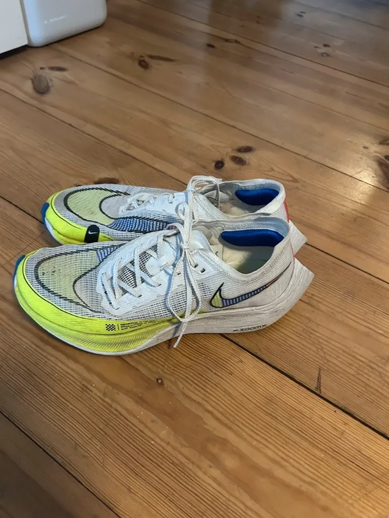 Used Nike ZoomX Vaporfly Next% 2 bike — image 2 of 4