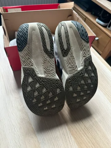 Used New Balance Fuelcell Rebel v5 bike — image 8 of 8