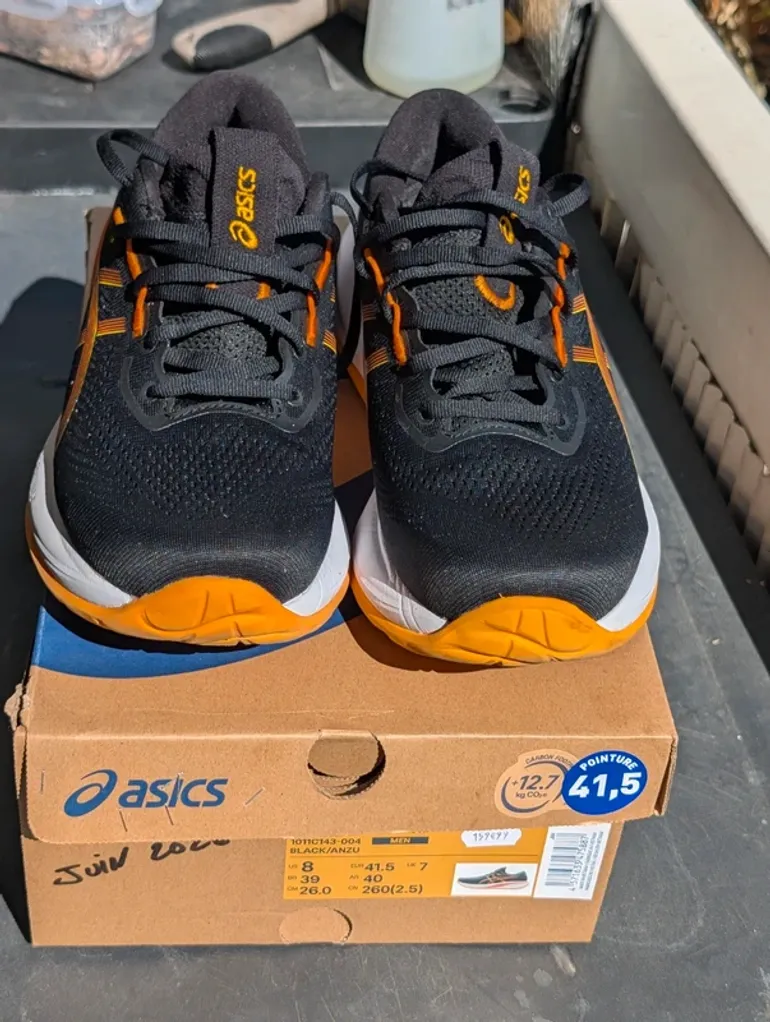 Used Asics Gel Cumulus 28 bike — image 2 of 5
