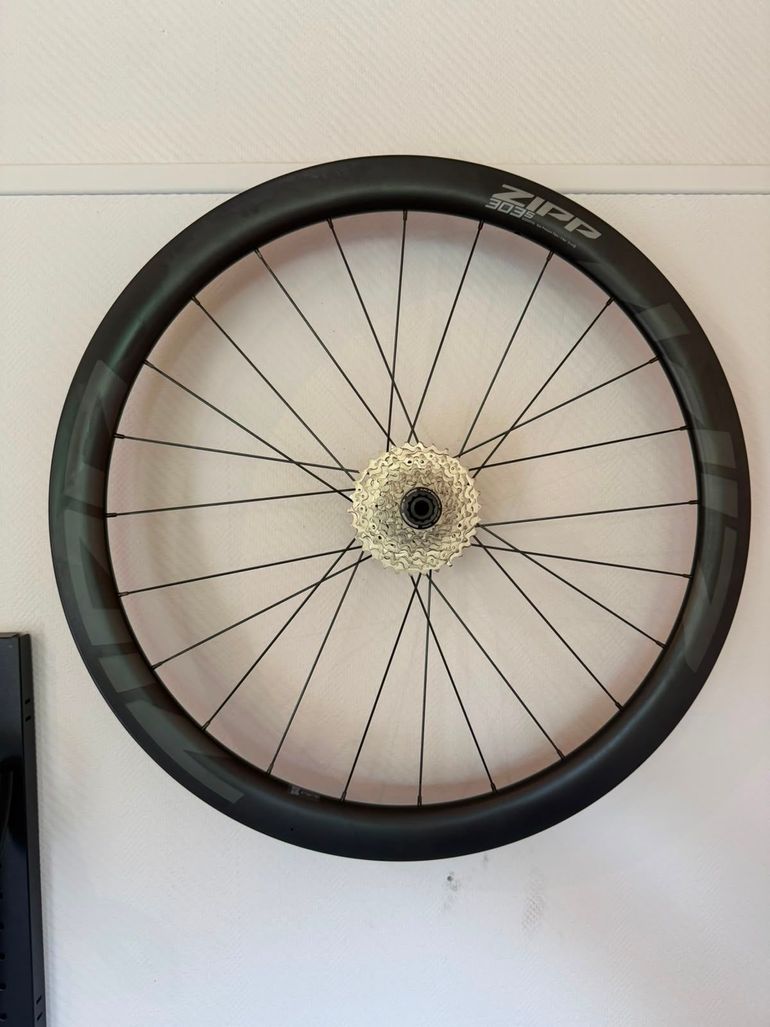 Używany Zipp 303S Wheels bike — zdjęcie 12 z 14