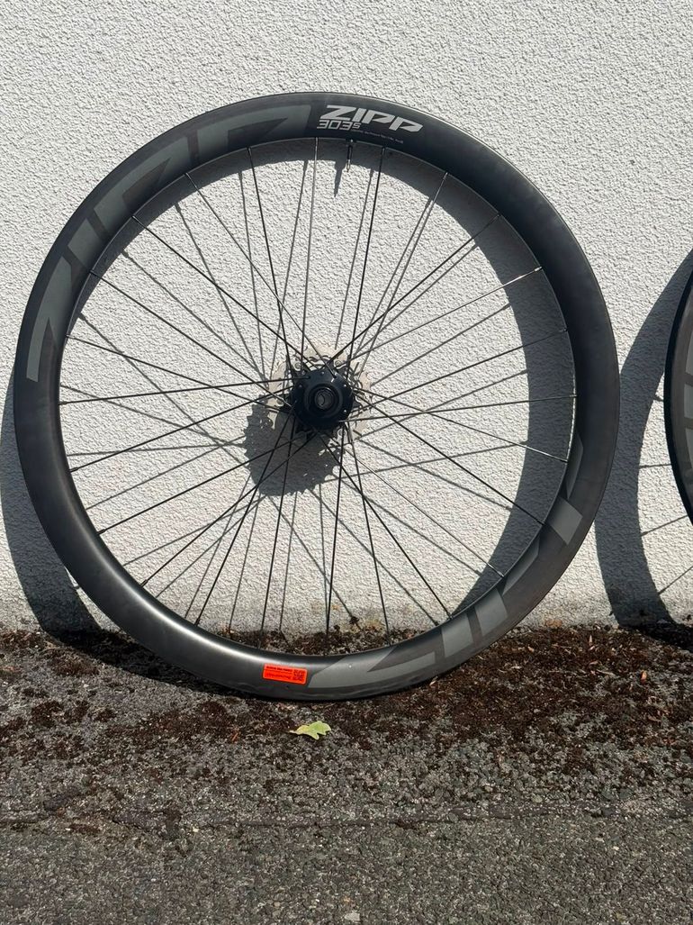 Używany Zipp 303S Wheels bike — zdjęcie 9 z 14