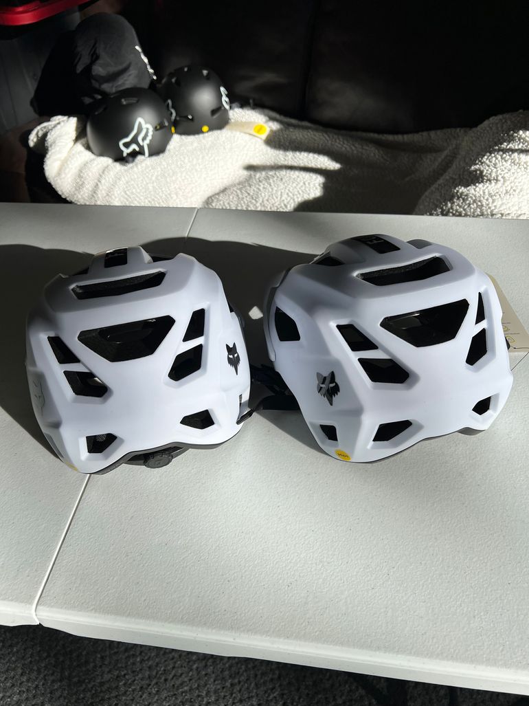 Used Fox Racing Speedframe Helmet bike — image 2 of 4