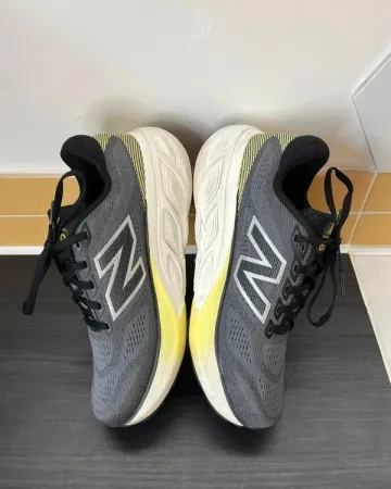 Used New Balance Fresh Foam x880 v15 bike — image 4 of 13