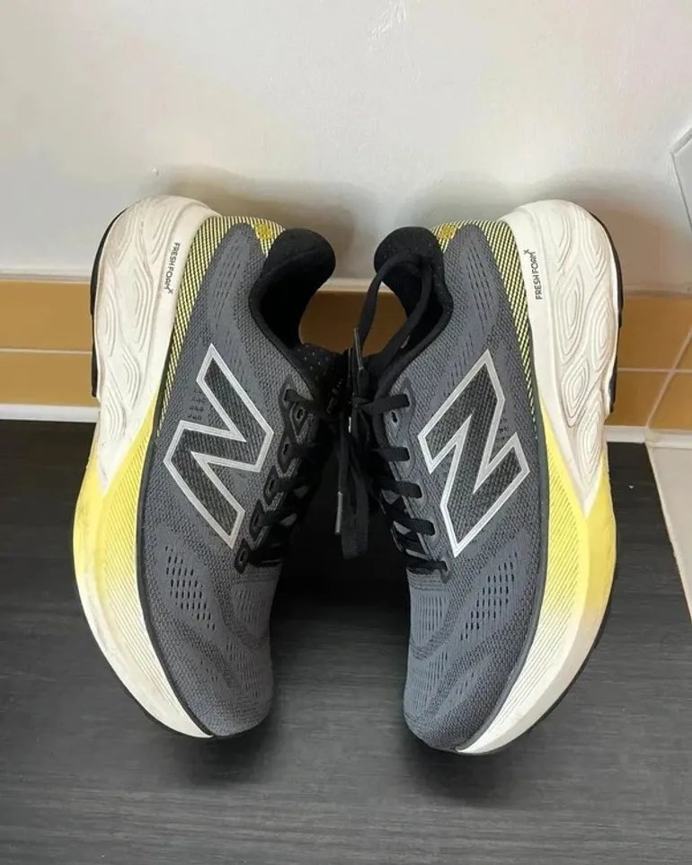 Used New Balance Fresh Foam x880 v15 bike — image 3 of 13