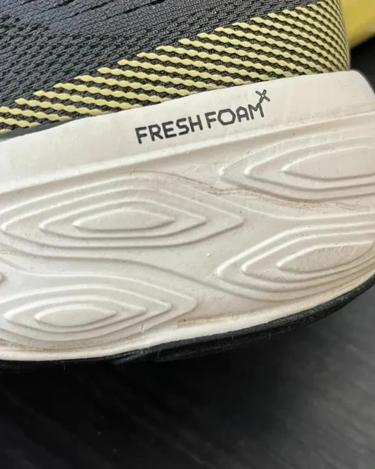 Used New Balance Fresh Foam x880 v15 bike — image 13 of 13