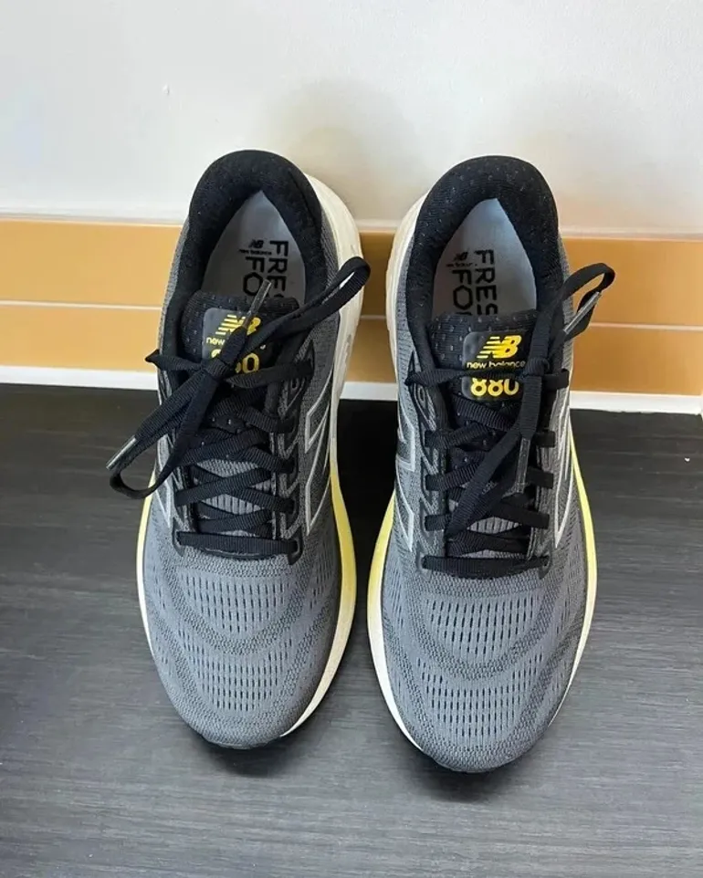 Used New Balance Fresh Foam x880 v15 bike — image 2 of 13