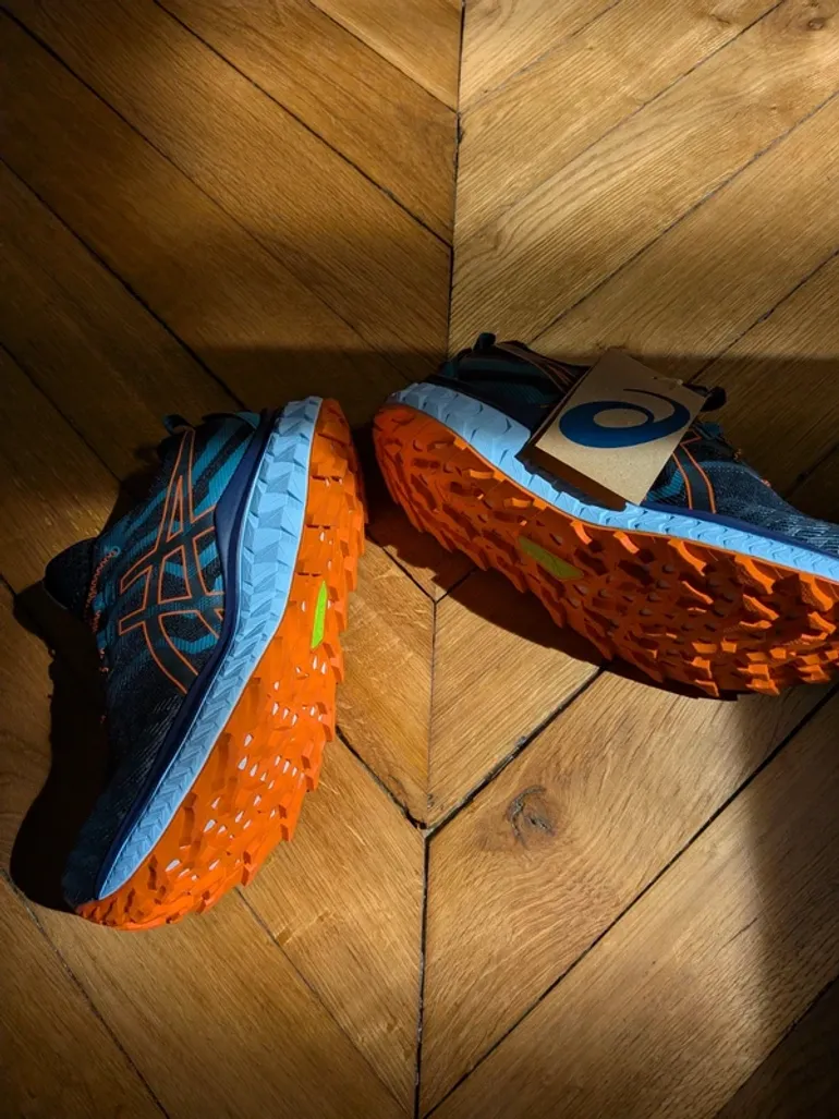 Tweedehands Asics Trabucco Max bike — afbeelding 3 van 4