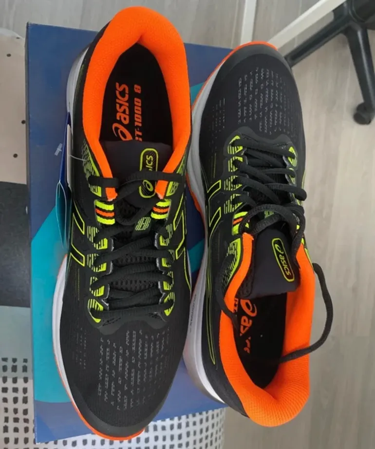 Used Asics Running Shoes bike — image 3 of 7
