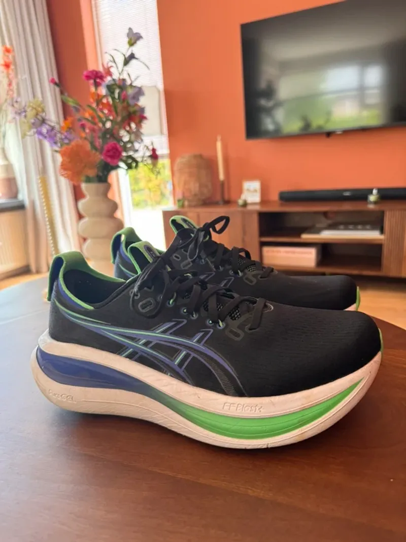 Brugt Garmin Gel-Nimbus 28 Running Shoes