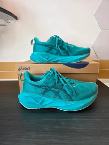Used Asics Novablast 5 bike — image 1 of 13