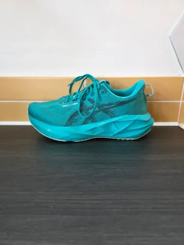 Used Asics Novablast 5 bike — image 9 of 13