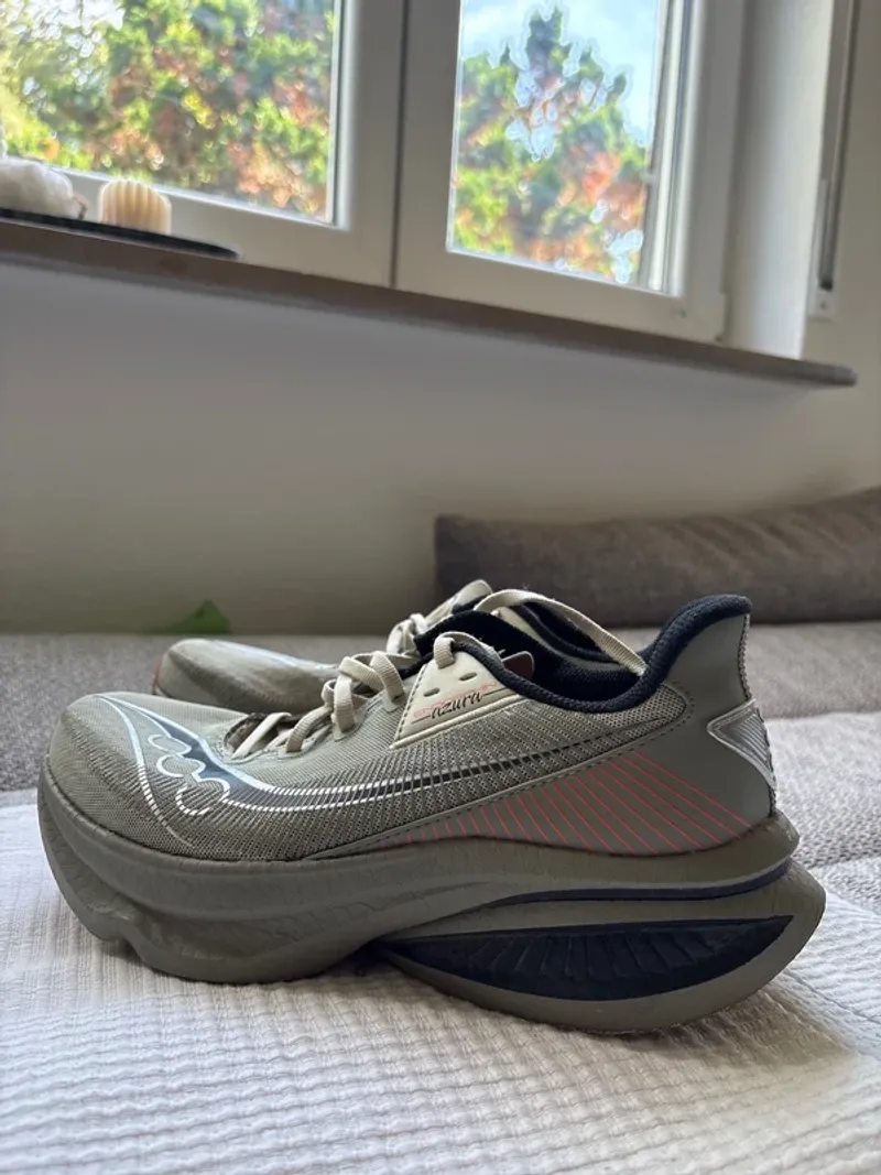 Tweedehands Saucony Azura Running Shoes