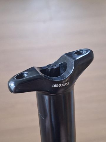 Used Oneup Dropper Post V2 2024 bike — image 8 of 9