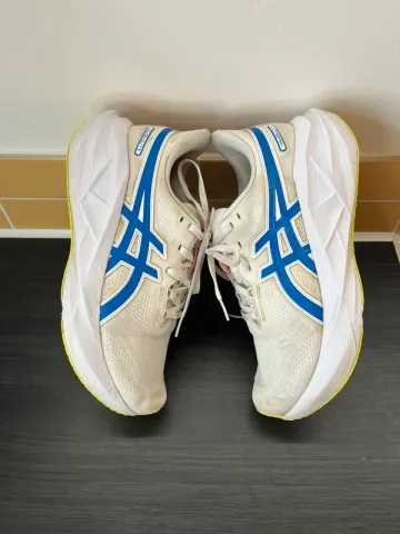 Used Asics Novablast 5 bike — image 3 of 7