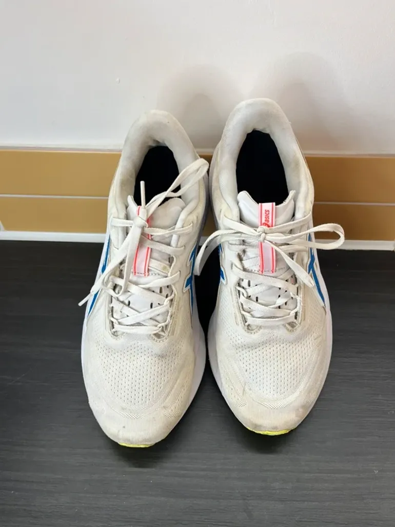 Used Asics Novablast 5 bike — image 2 of 7