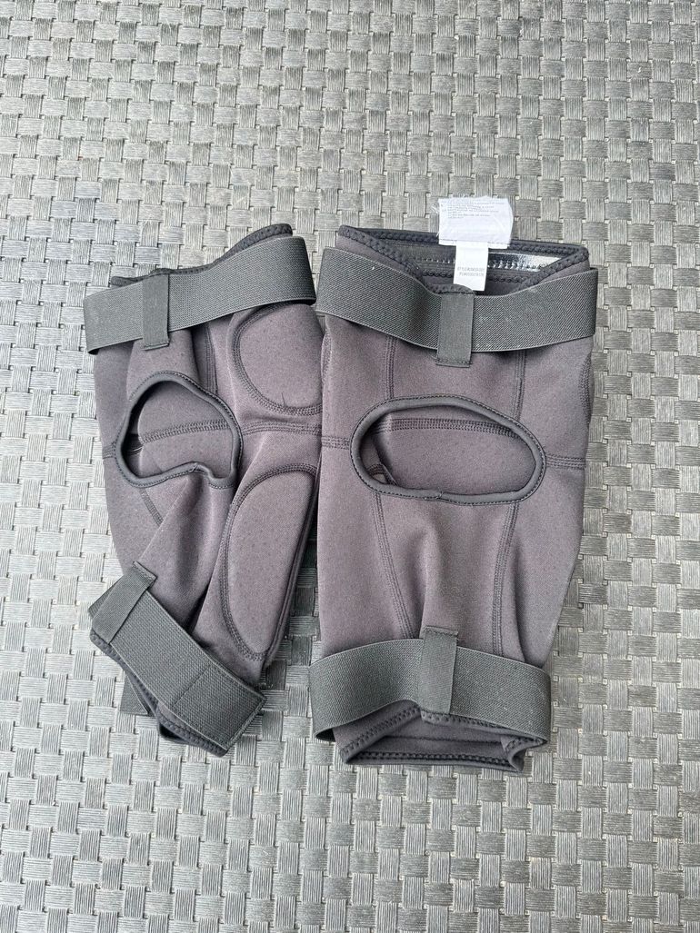 Used Fox Launch Knee Guard bike — image 2 of 6