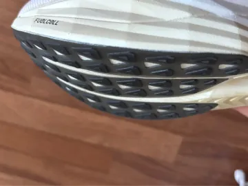 Použité New Balance FuelCell SuperComp Elite v5 bike — obrázek 7 z 15
