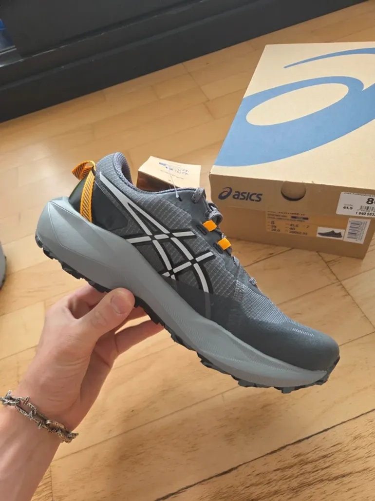 Použité Asics Gel Venture 11 bike — obrázek 3 z 5
