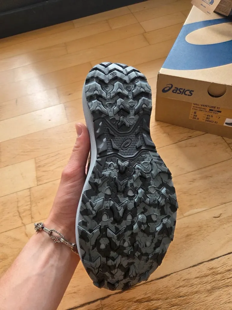 Použité Asics Gel Venture 11 bike — obrázek 4 z 5