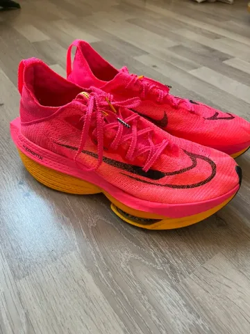 Used Nike Air Zoom Alphafly Next% 2 bike — image 2 of 3