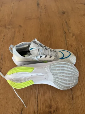 Used Nike Zoom Fly 4 bike — image 2 of 7