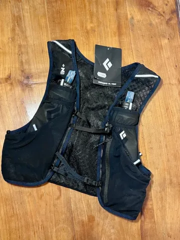Used Black Diamond Distance 6L bike — image 1 of 10