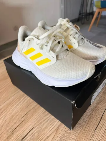 Adidas Sport Shoes bike d'occasion — image 1 sur 2