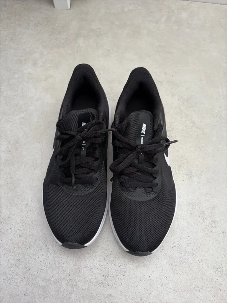 Brugt Nike Walking / Running Shoes bike — billede 2 af 2