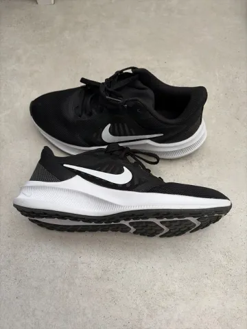 Brugt Nike Walking / Running Shoes bike — billede 1 af 2