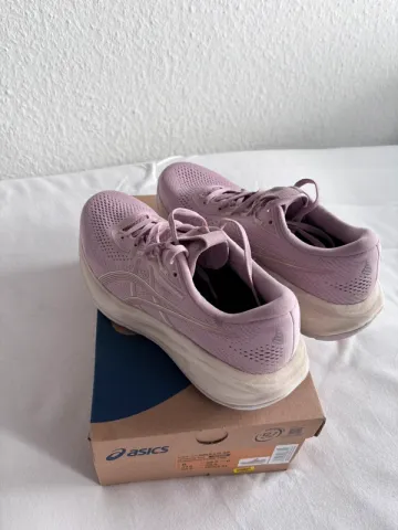 Asics Gel-Cumulus 28 bike usato — immagine 3 di 6