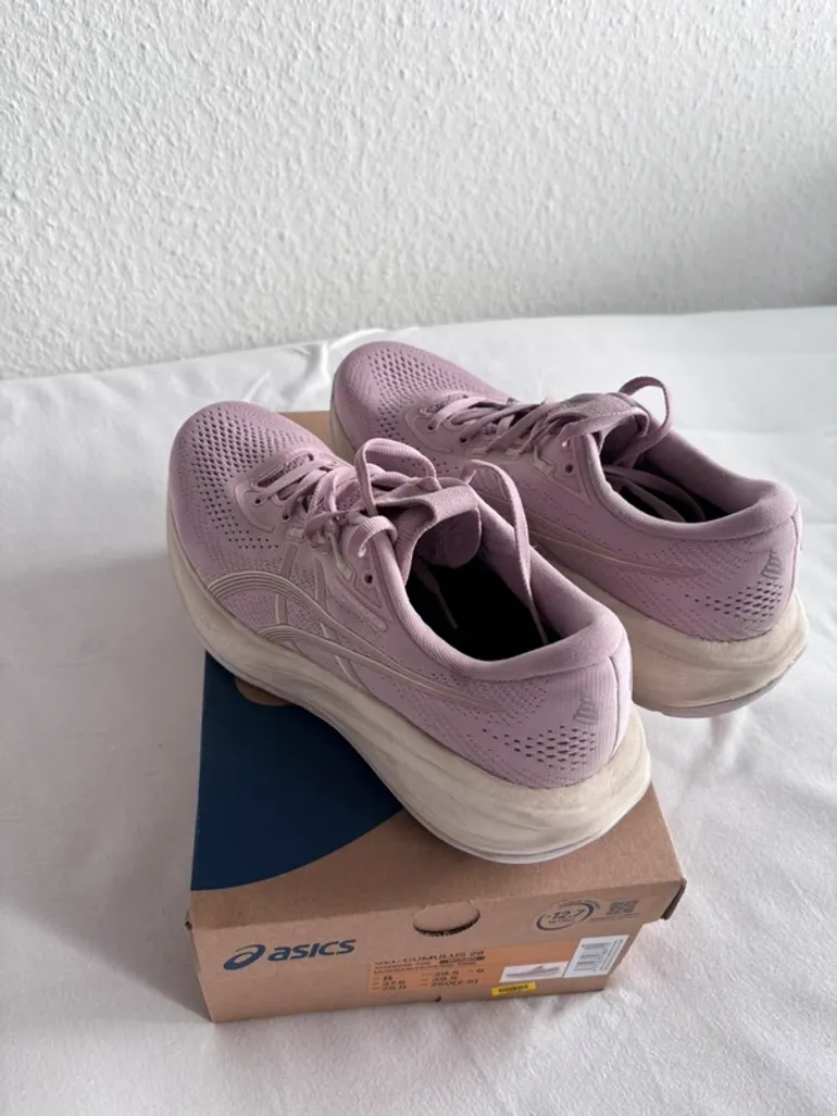 Asics Gel-Cumulus 28 bike usato — immagine 3 di 6