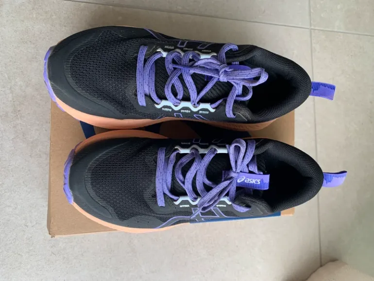 Used Asics Trabucco Terra 3 bike — image 3 of 4