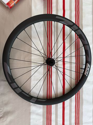 Tweedehands Zipp 303 Firecrest Wheels 2024 bike — afbeelding 1 van 9