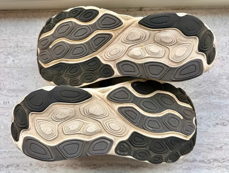 Używany New Balance 860 v14 bike — zdjęcie 3 z 5