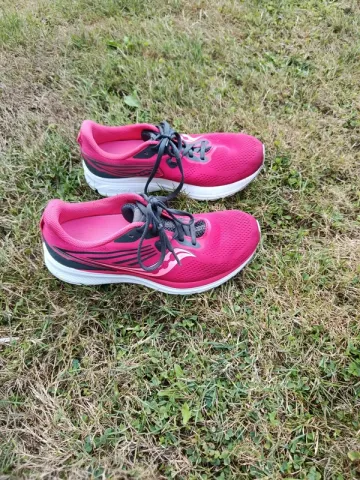 Käytetty Saucony Running Shoes bike — kuva 1 / 4