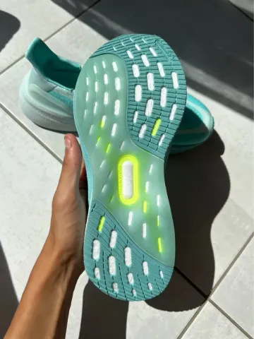 Used Adidas Ultra Boost bike — image 6 of 9