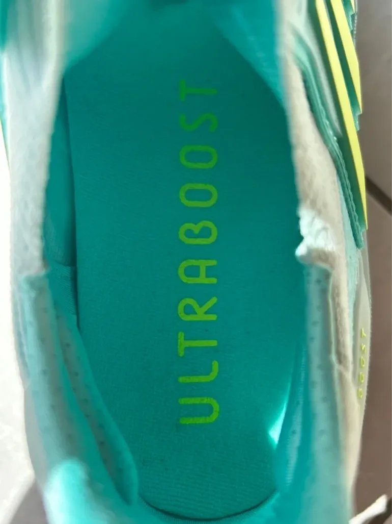 Used Adidas Ultra Boost bike — image 7 of 9