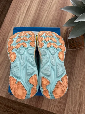 Used Hoka Clifton 10 bike — image 8 of 10