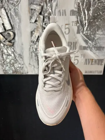 Tweedehands Premium Nike ZoomX Vomero bike — afbeelding 12 van 15
