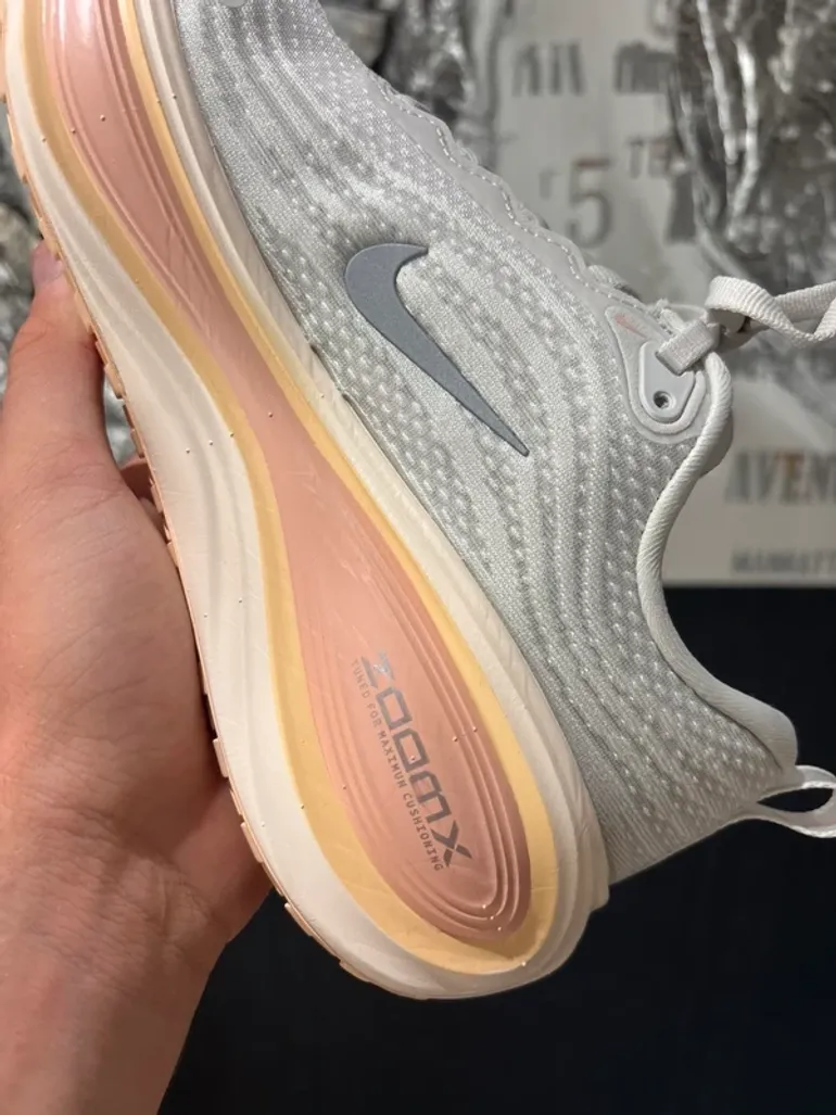 Tweedehands Premium Nike ZoomX Vomero bike — afbeelding 6 van 15