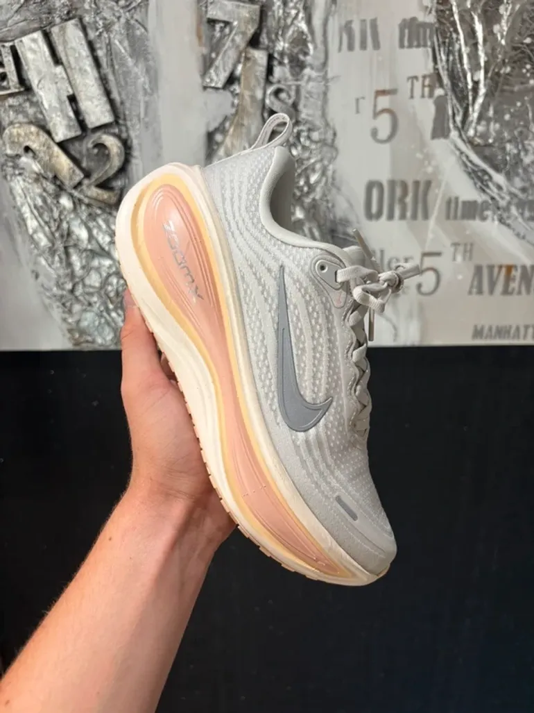 Tweedehands Premium Nike ZoomX Vomero bike — afbeelding 2 van 15