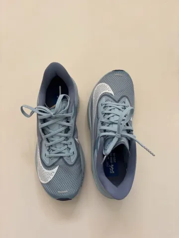 Used Standard Nike Zoom Fly 6 bike — image 1 of 9