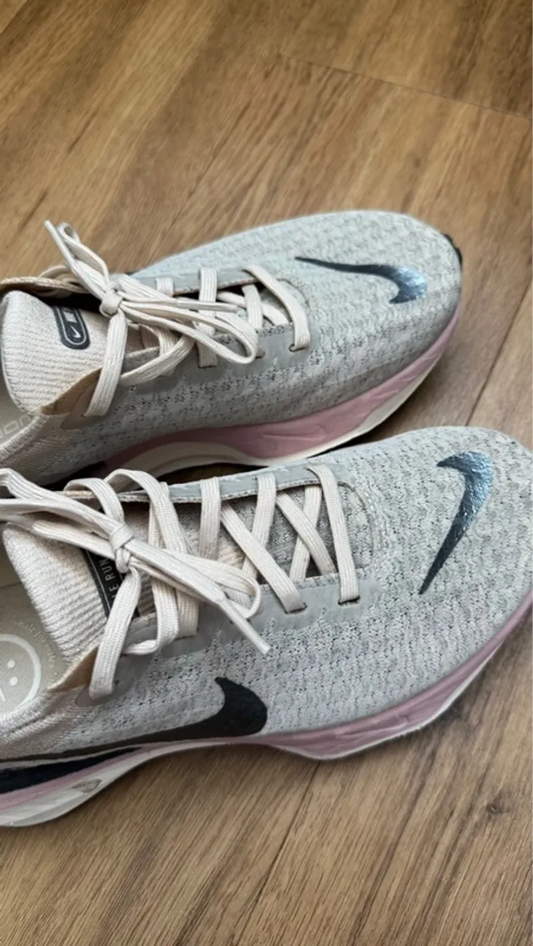 Used Nike ZoomX Invincible Run 3 bike — image 3 of 10