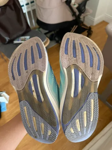 Used Adidas Running Shoes bike — image 5 of 5