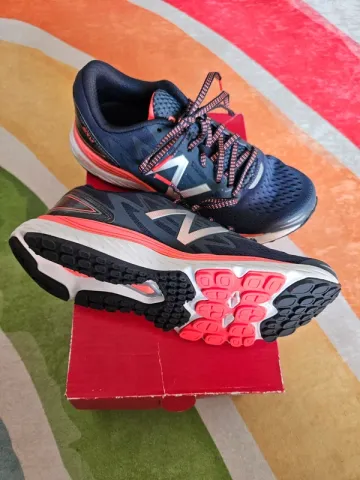 Käytetty New Balance Laufschuhe bike — kuva 1 / 3